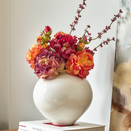 Ett Hem London’s The Amber, which are fake flowers in a vase.