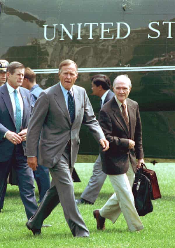 Brent Scowcroft, a la derecha, con el presidente HW Bush en 1991.