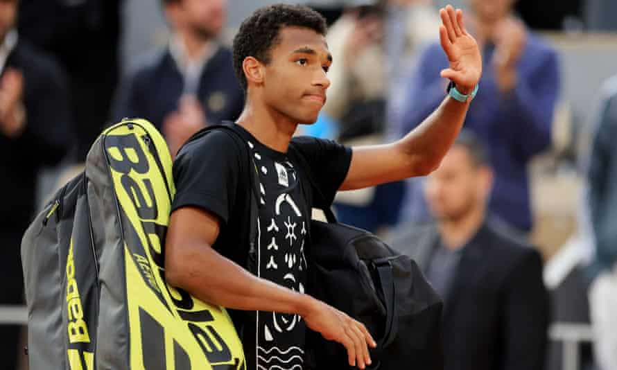 Nadal overcomes Felix Auger-Aliassime to set up Novak Djokovic quarter-final | French Open 2022 2 Canada’s Felix Auger-Aliassime acknowledges fans after losing.