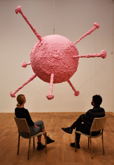 boules à facettes fondues  Modern art sculpture, Sculptures, Design  movements