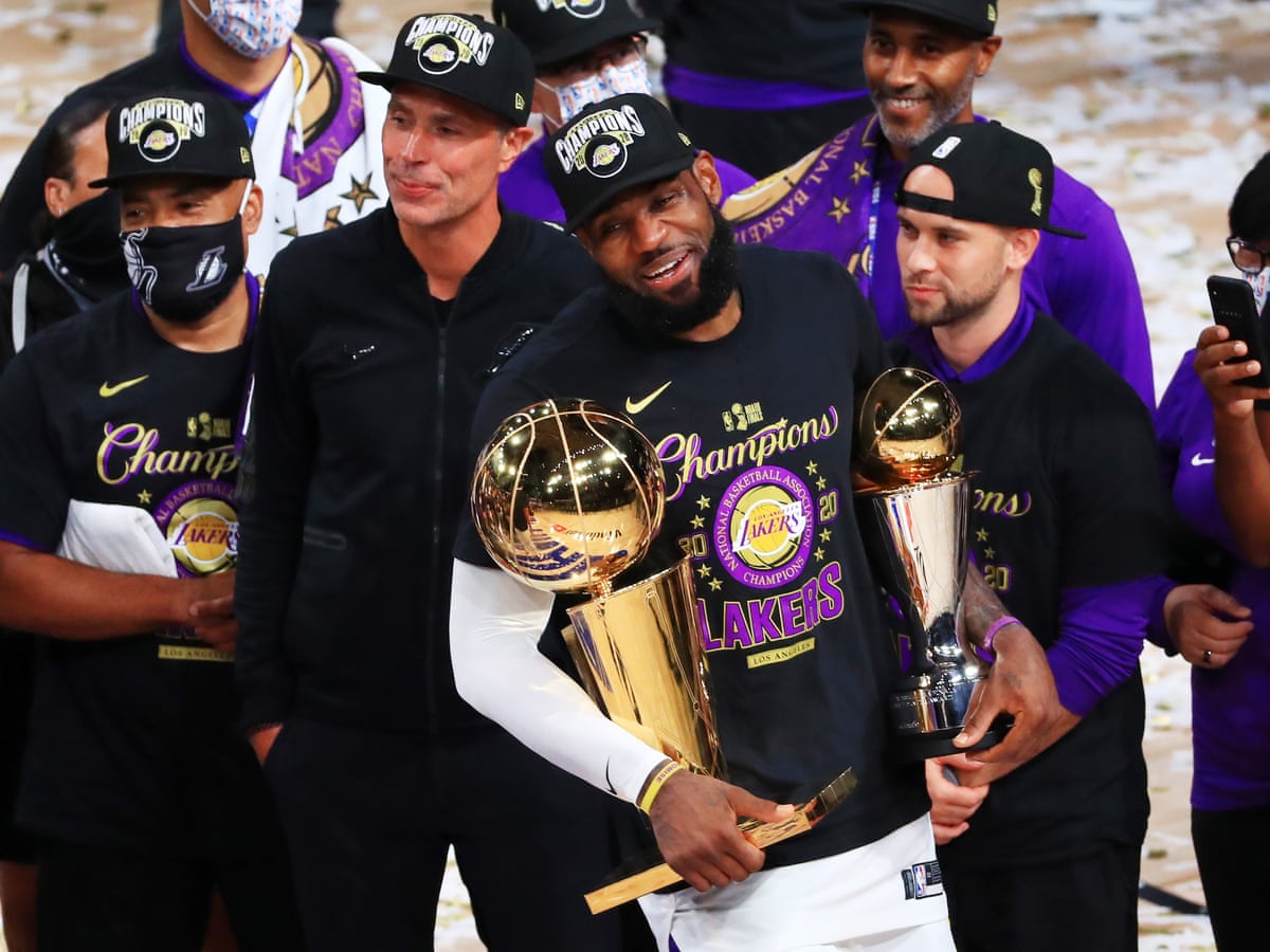 La Lakers Steamroll Miami Heat To Capture Record Tying 17th Nba Title Sport The Guardian