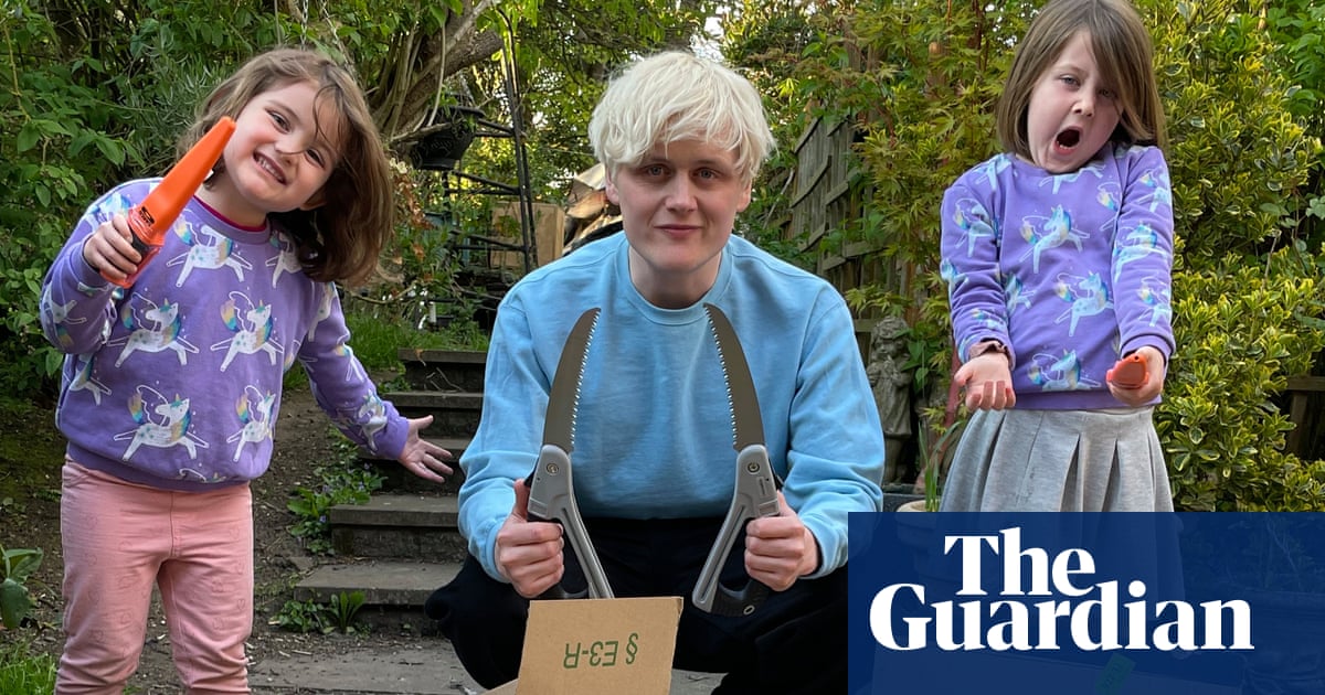 ‘Knife party!’ The wild documentary showing four-year-olds can buy weapons ...