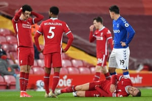 Jordan Henderson in pain.