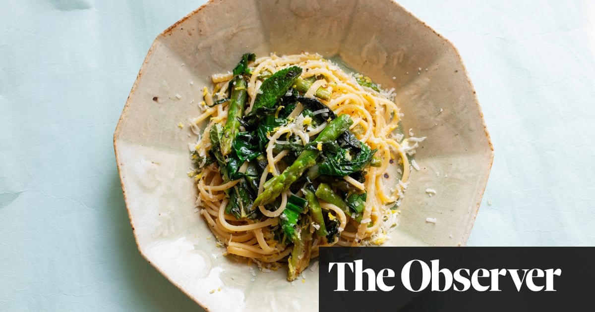 Nigel Slater’s recipe for linguine with asparagus