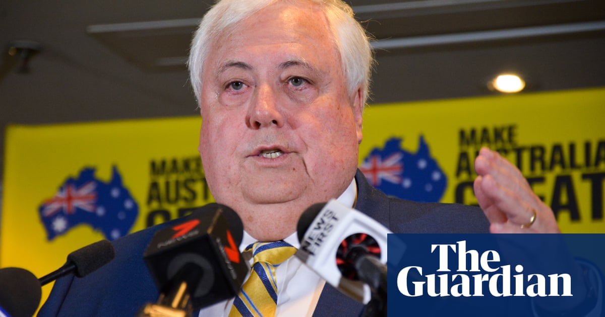 Clive Palmer gag clause: QN workers told to make no ‘disparaging comments’ if they want entitlements