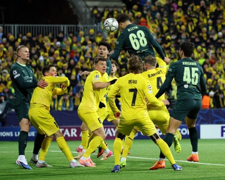 Max Alleyne attempts a header