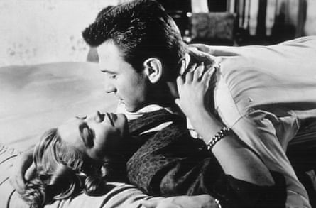 Simone Signoret and Laurence Harvey in Room at the Top. Alamy