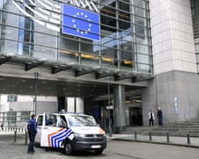 Belgium becomes first EU country to ban sale of disposable vapes | Belgium | The Guardian Belgium becomes first EU country to ban sale of disposable vapes | Belgium | The Guardian