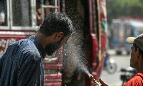 India Battles Intense Heatwaves in 2025