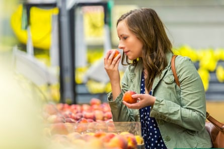 The best fruit will smell delicious …