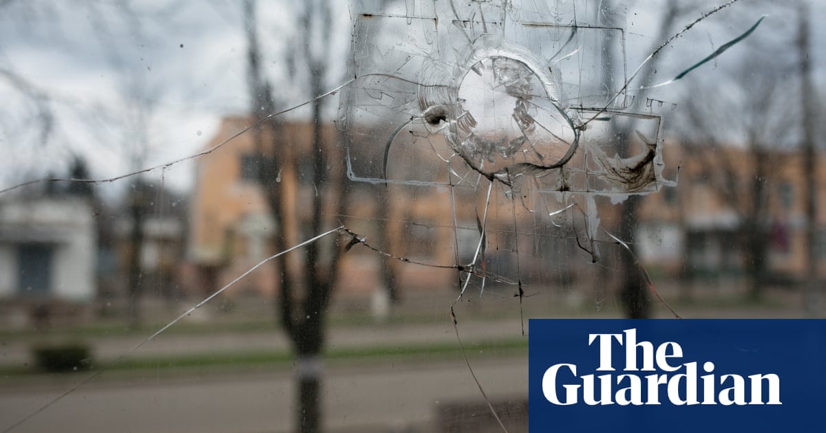 ‘What do they want from us?’ As Russian forces mass, a Ukraine frontier town feels fear and despair - The Guardian