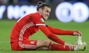 Big Gaz Bale, presumably pondering whether to vote for William Pitt the Younger in the upcoming election.