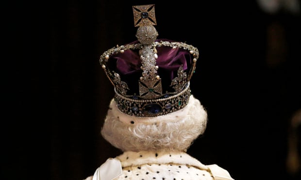 The Queen wearing the imperial state crown in 2015.