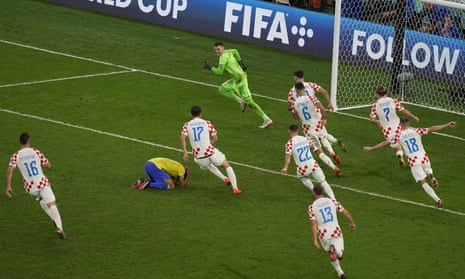 World Cup quarter-final: Croatia 1-1 Brazil (4-2 pens) – as it happened, World Cup 2022