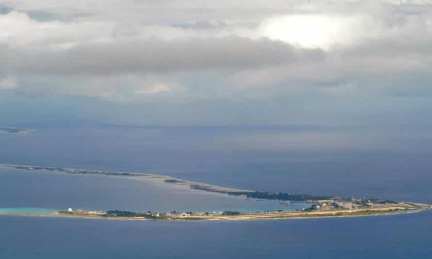 Aerial view of Kwajalein Atoll in the Marshall Islands.EGFJ5G Aerial view of Kwajalein Atoll in the Marshall Islands.