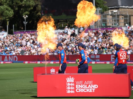 England Harry Brook leads the team out to field at the start of the match.