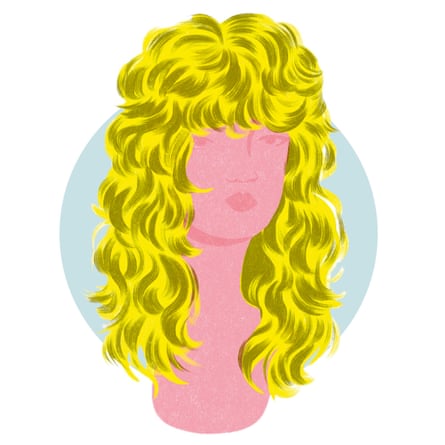 An illustration of a shag hairstyle on a dummy