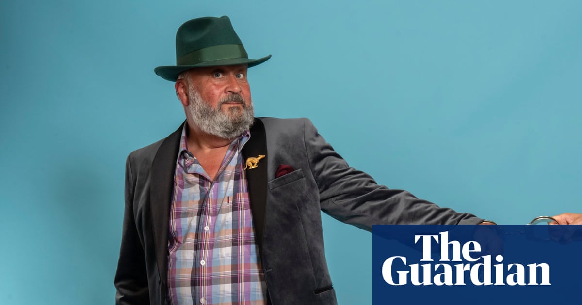 TV tonight: Jonathan Ross handcuffs mismatched pairs in a bold new show