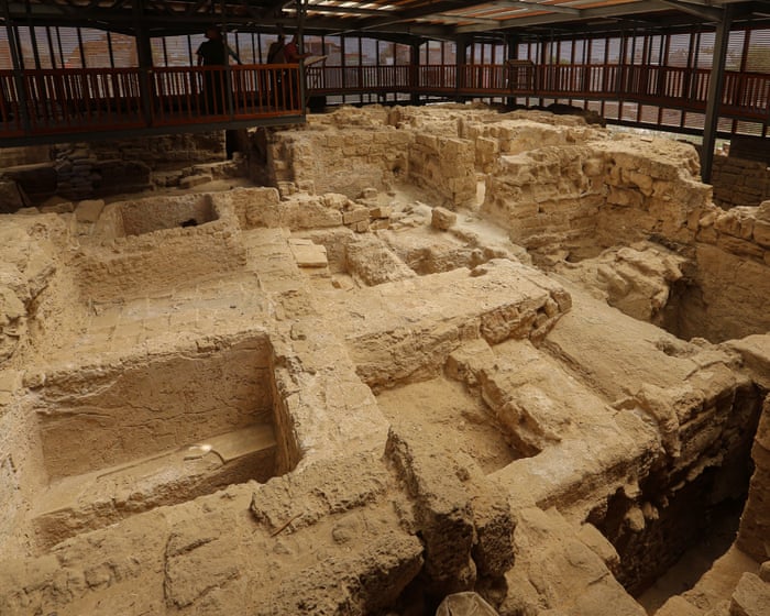 Archaeologists scramble to evacuate Gaza artefacts threatened by Israeli strike