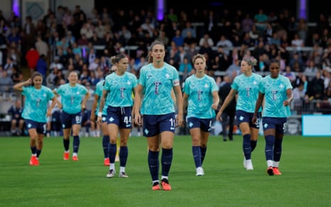 Alexia Putellas walks with her London City Lionesses teammates
