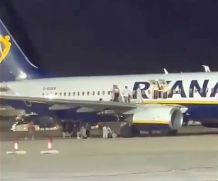 Ryanair passengers were evacuated from a plane at Palma airport in Mallorca