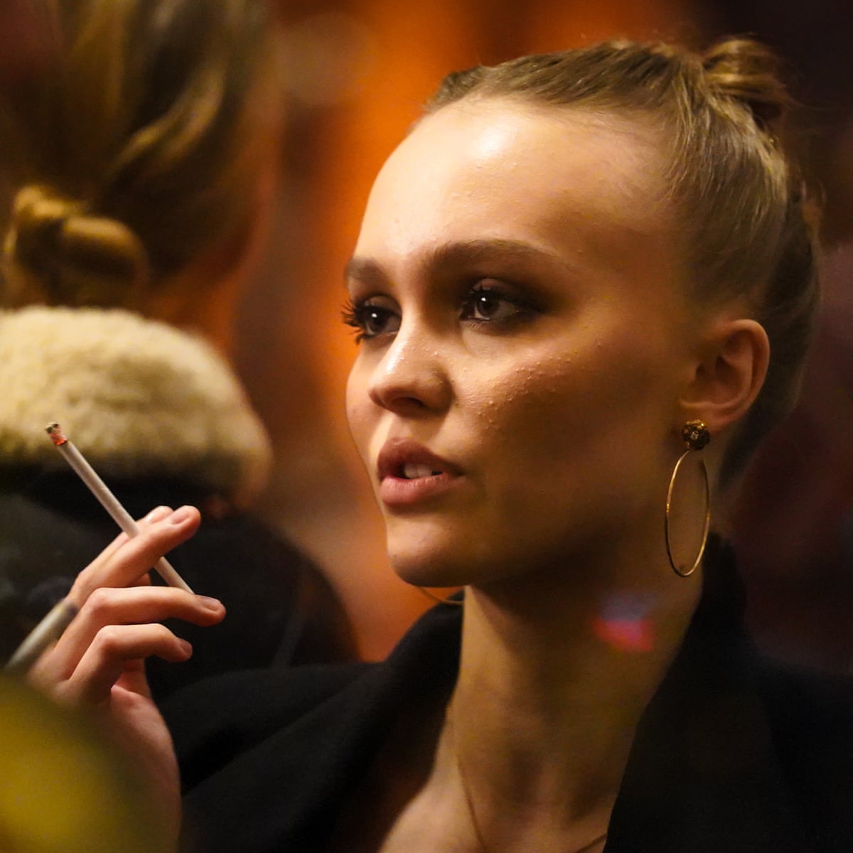 Famous People Smoking Cigarettes famous-people-smoking-cigarettes