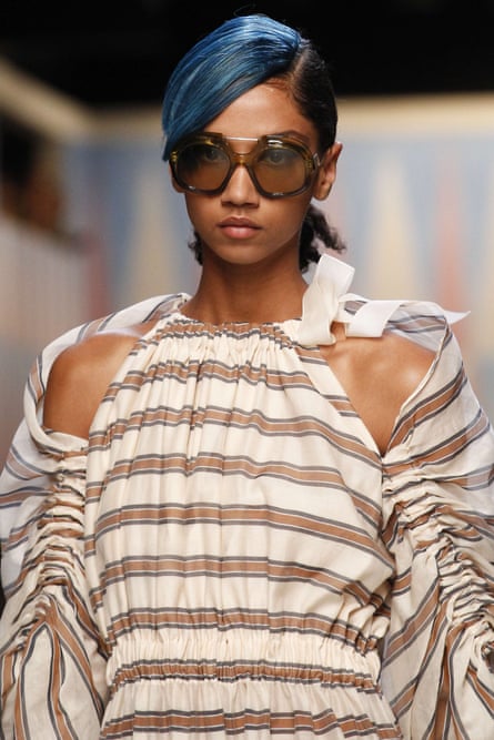 18,549 Fendi Sunglasses Stock Photos, High-Res Pictures, and Images - Getty  Images