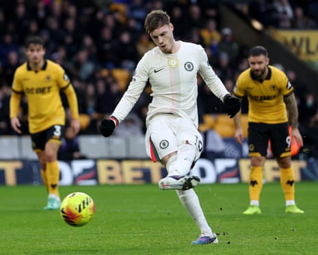 Palmer’s First-Half Brilliance Sinks Wolves as Chelsea Cruise to Victory Palmer’s First-Half Brilliance Sinks Wolves as Chelsea Cruise to Victory