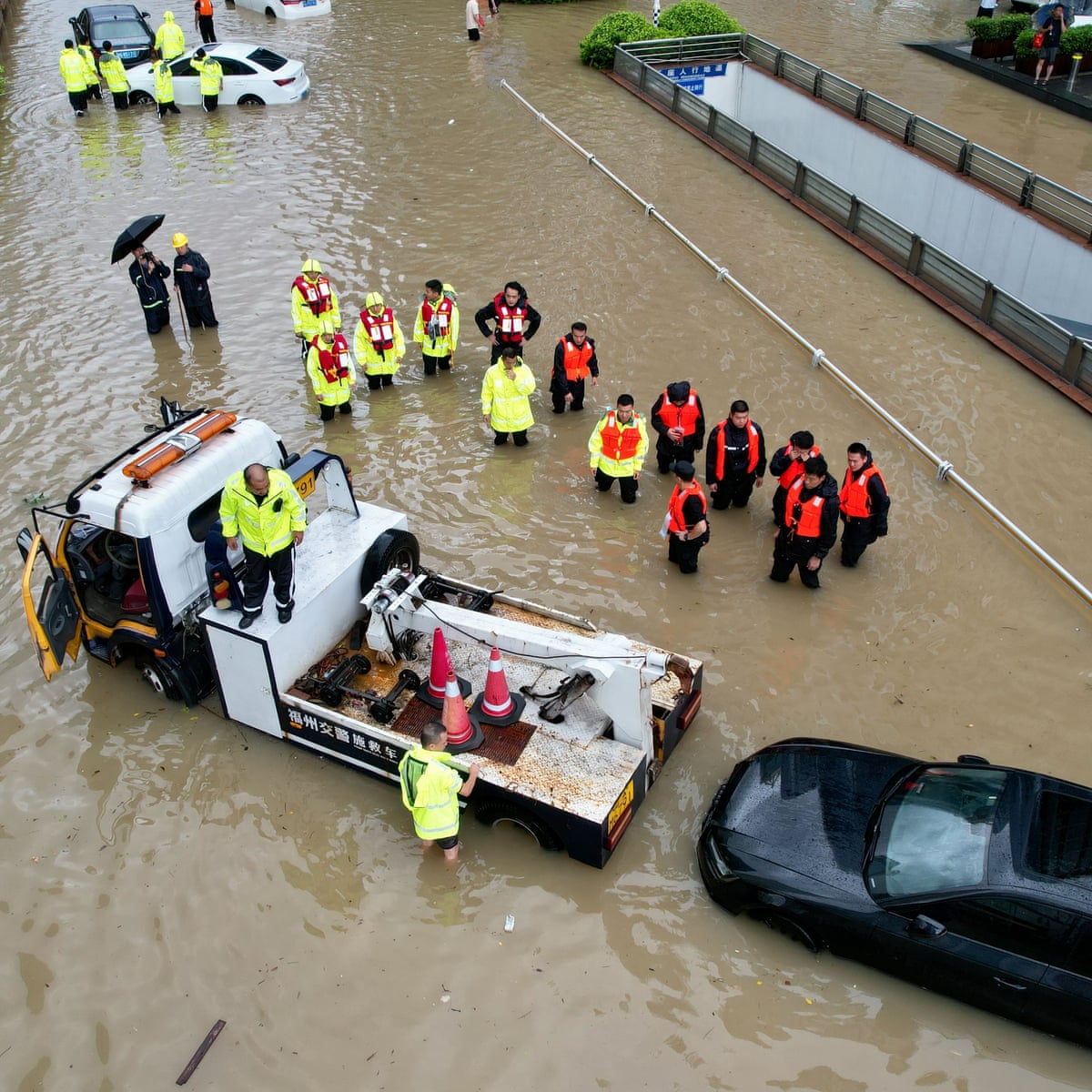 Typhoon Doksuri: thousands evacuated from Beijing as storm hits northern China | China | The Guardian
