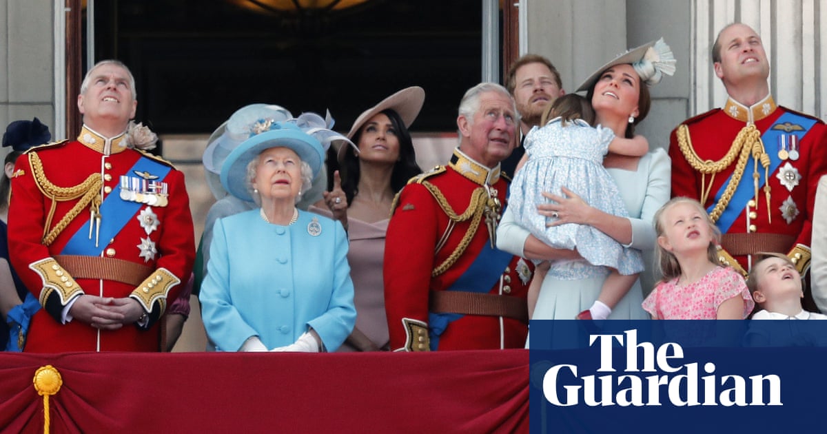 No Harry, Meghan or Andrew on balcony at start of jubilee events