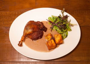 Duck confit with pommes sarladaise