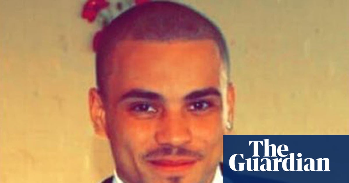 Case dropped against Met police officer who shot unarmed man