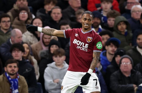 Crysencio Summerville celebrates