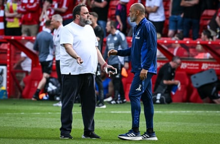 Evangelos Marinakis (left) makes his thoughts known to Nottingham Forest’s manager, Nuno Espírito Santo, after May’s game against Leicester.