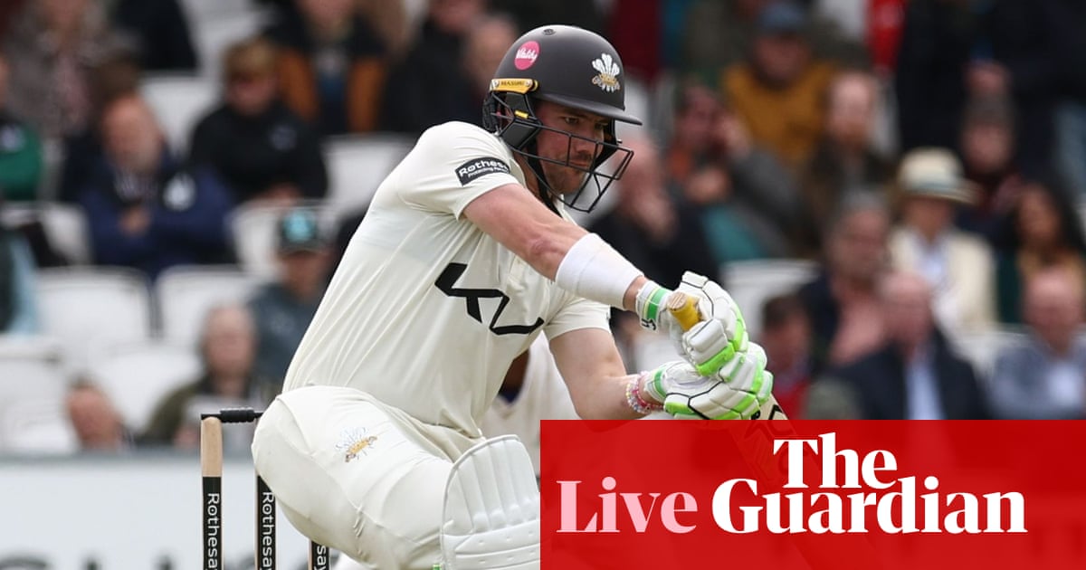 Essex v Somerset, Surrey v Leicestershire, and more: county cricket, day one – live