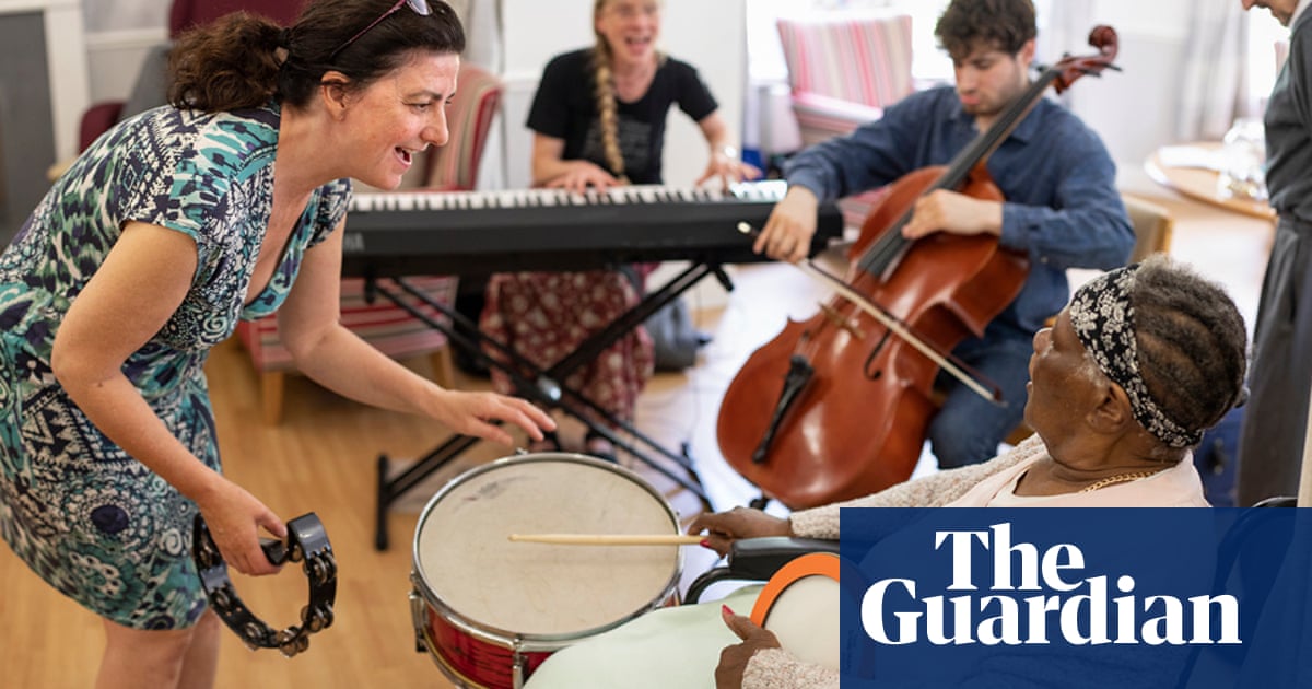 The music project helping dementia patients find their voice during lockdown