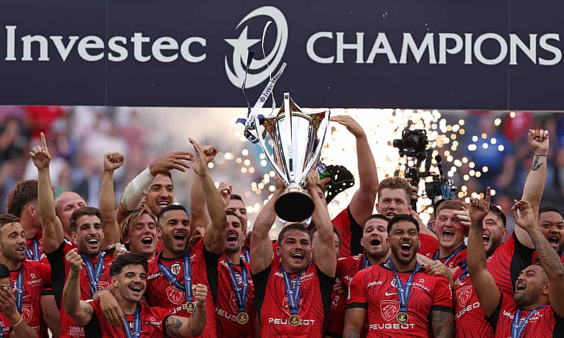 Toulouse celebrate winning the Champions Cup.