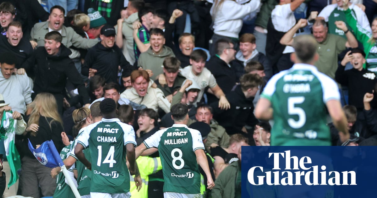 Hibernian stun Rangers at Ibrox while O’Neill misses Høgh treble in Celtic win