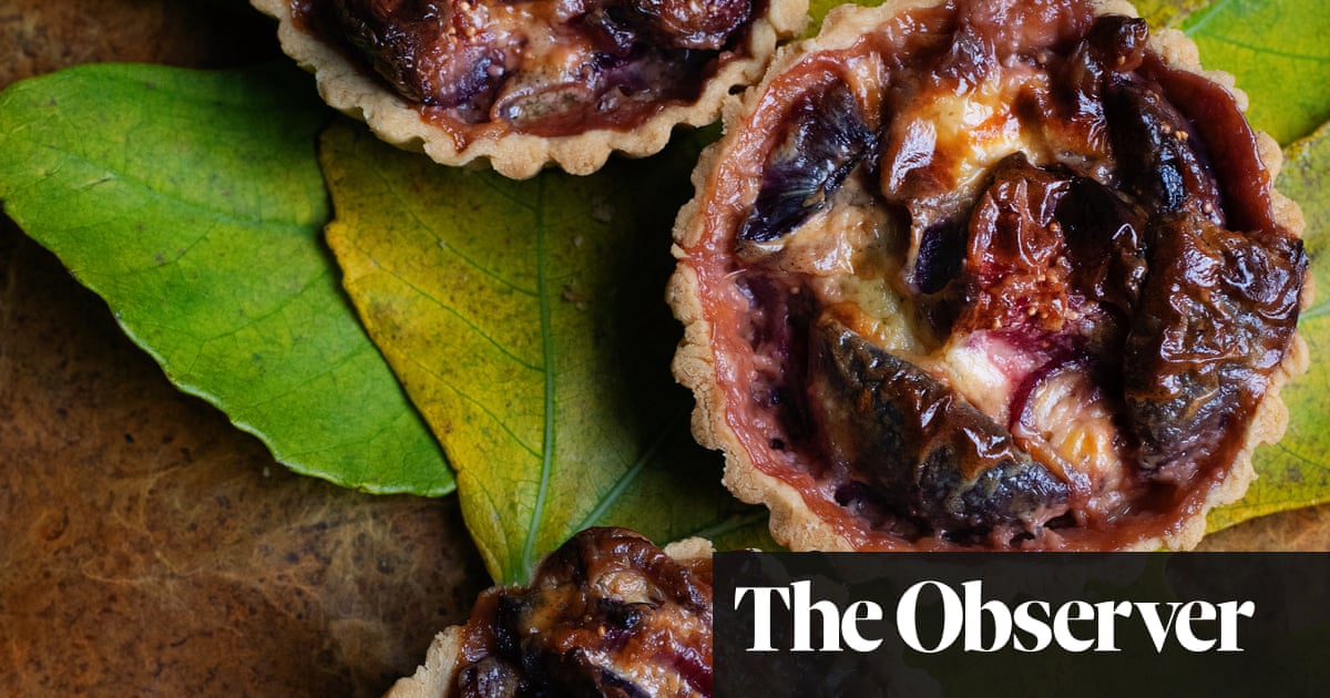 Nigel Slater’s recipes for fig and red onion tarts and roast pheasant with apples and cider