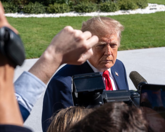 Trump backs away from top aides who reportedly advised pro-Russia government