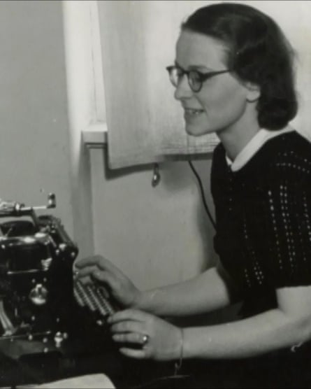 Brunhilde Pomsel at her typewriter