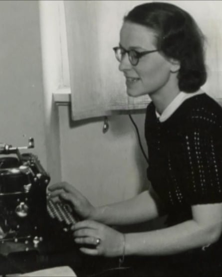 Brunhilde Pomsel at her typewriter.