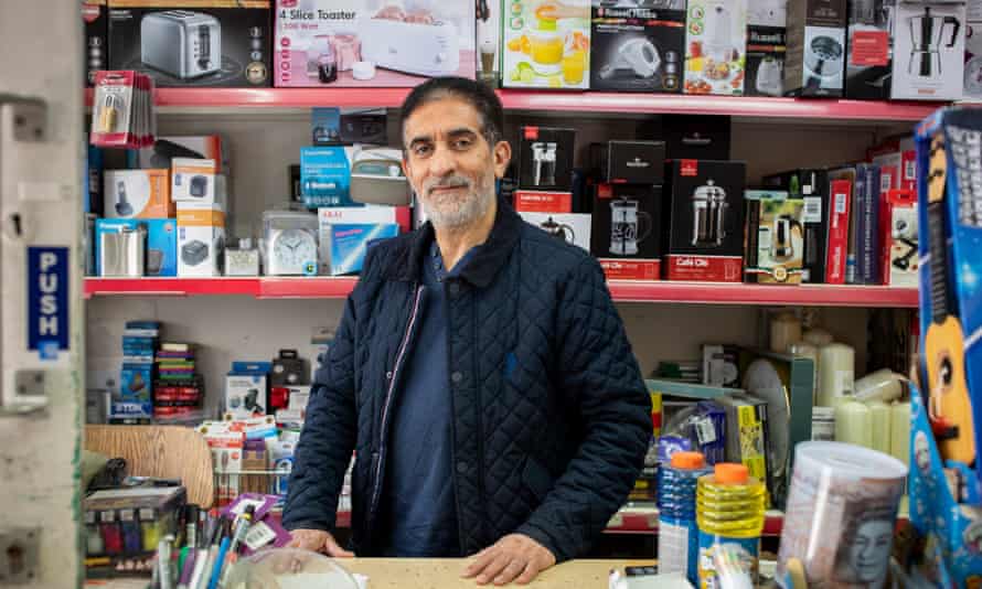 Kamel Abdelaoui in hardware store