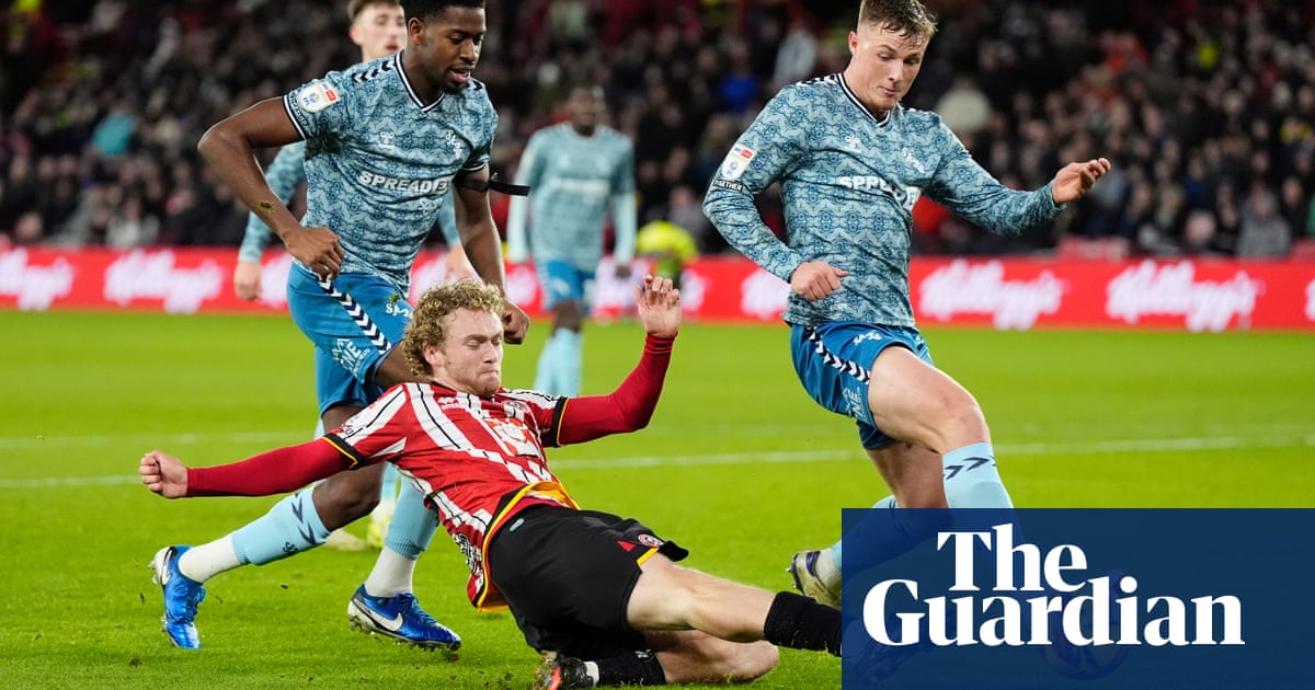 Davies' late winner sinks Sunderland and puts Sheffield United top