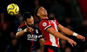 Che Adams heads the ball during Southampton's draw with Crystal Palace.