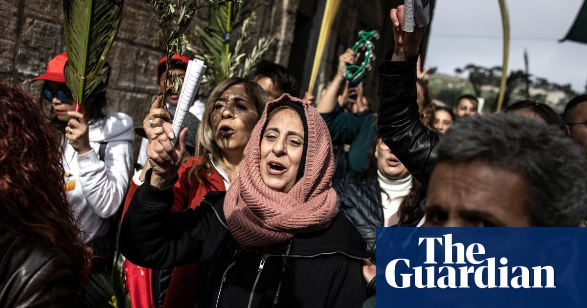 In pictures: Palm Sunday around the world