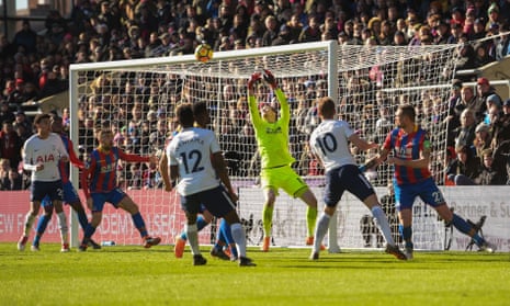 Harry Kane heads home in the 89th minute at Selhurst Park