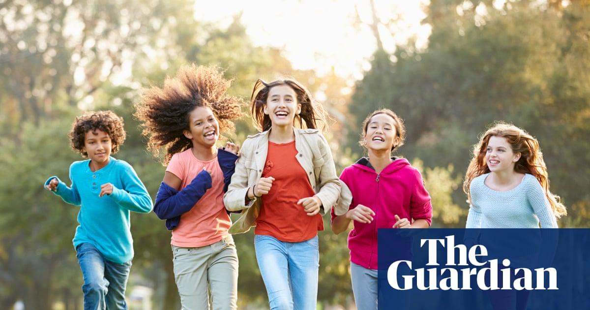 Third of children do not play outdoors after school, UK research finds