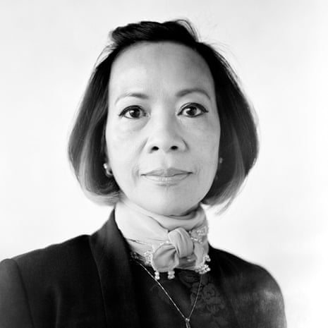 Black and white photo of women