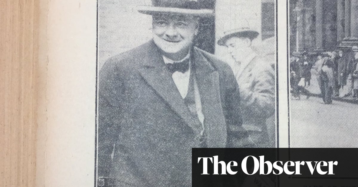 Winston Churchill waged war on paper over fake news photo caption